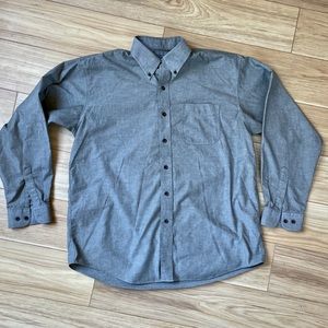 Men’s L.L. Bean long sleeve gray button front shirt